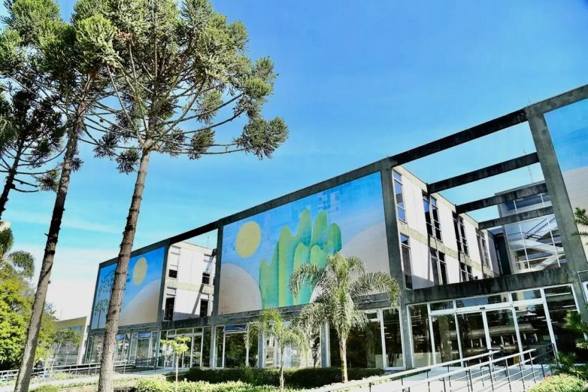 Começa dia 2 de agosto inscrições para concurso público da prefeitura de Curitiba Oportunidades são para áreas da Saúde , Educação e Ação Social.