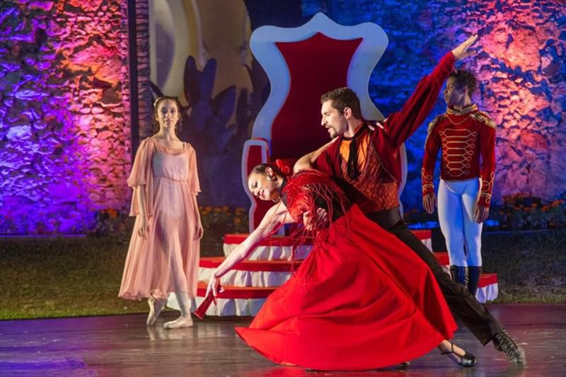 Ana Botafogo apresenta o espetáculo “O Quebra Nozes” em Curitiba WhatsApp Image 2022-12-09 at 12.34.05 (2)