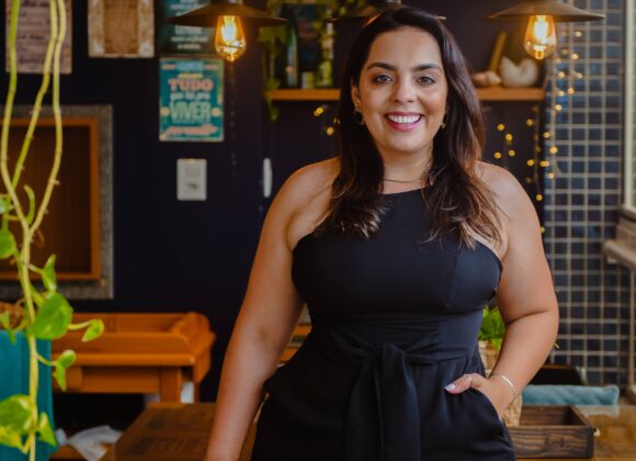 Luz no fim do túnel: com Educação Financeira, Liana já ajudou dezenas de pessoas a mudarem de vida Luz no fim do túnel: com Educação Financeira, Liana já ajudou dezenas de pessoas a mudarem de vida