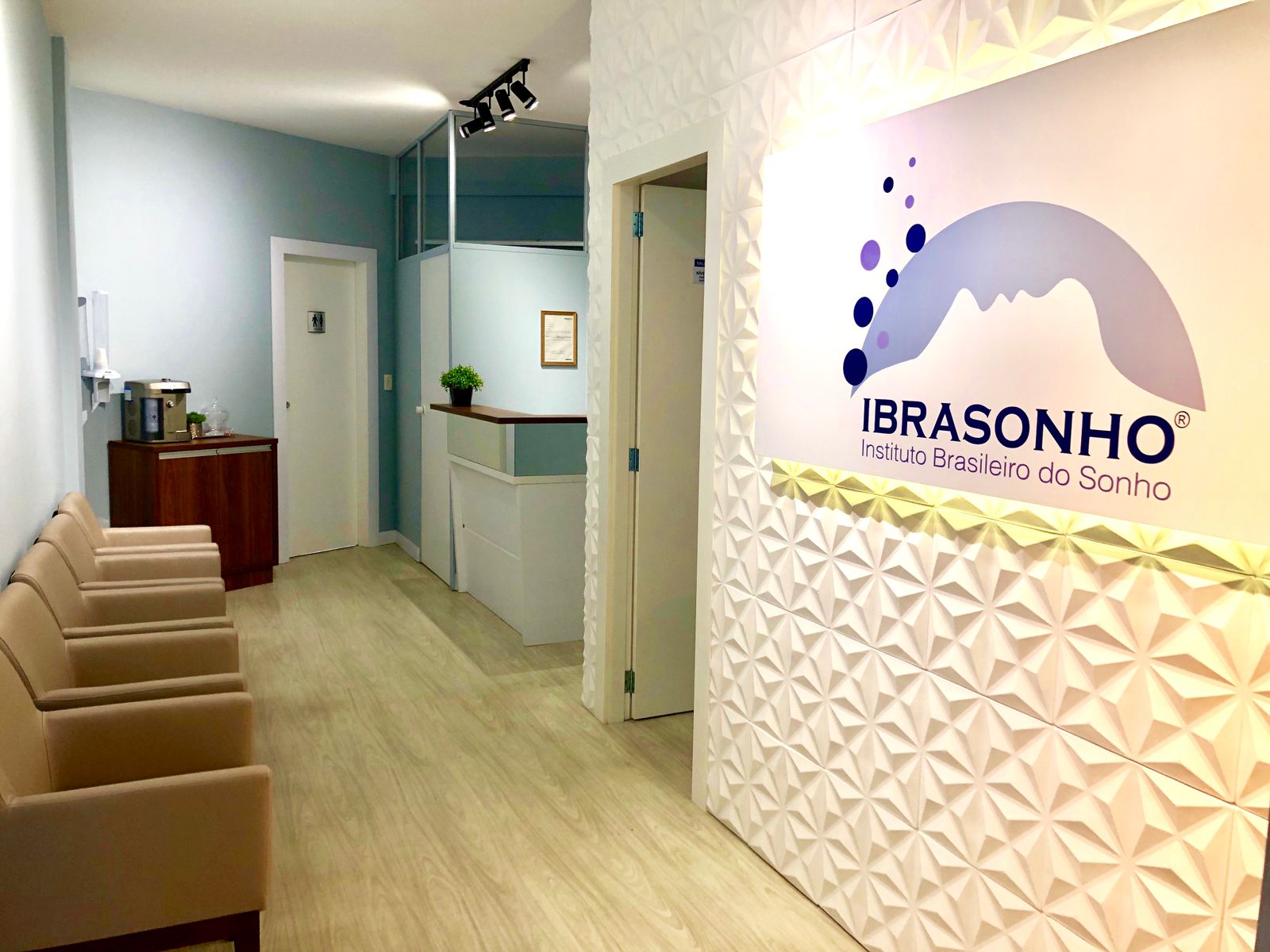 Em busca de realização, Nivea Jaques encontrou a Hipnoterapia. Hoje, ela ajuda outras pessoas a ressignificarem memórias e experiências de vida