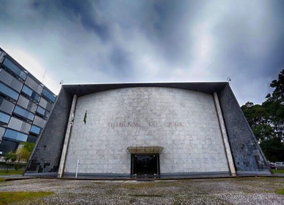 Júri condena a 31 anos de prisão Raphael Suss Marques pela morte de Renata Muggiati Júri condena a 31 anos de prisão Raphael Suss Marques pela morte de Renata Muggiati