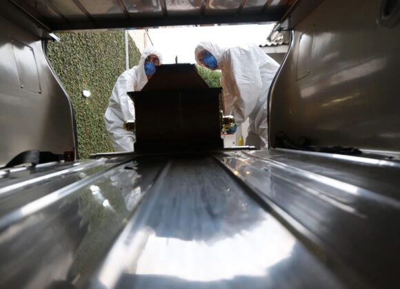 Pesquisa aponta recorde de mortes e menor número de nascimentos desde 2003 no Paraná Pesquisa aponta recorde de mortes e menor número de nascimentos desde 2003, no Paraná