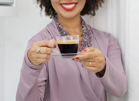 Patrícia Caroline é uma mulher preta, nordestina, fisioterapeuta e bem sucedida Patrícia Caroline é uma mulher preta, nordestina, fisioterapeuta e bem sucedida!