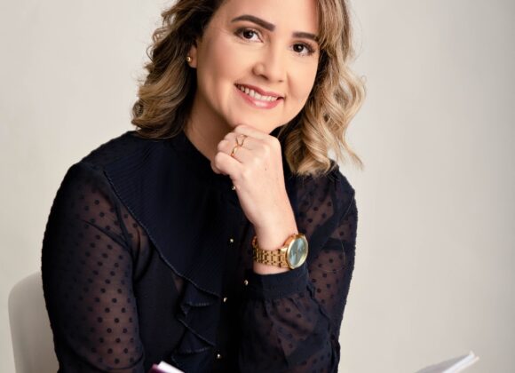 Roberta Castro decidiu estudar psicologia após os 30 anos e lidou com críticas e muitos desafios