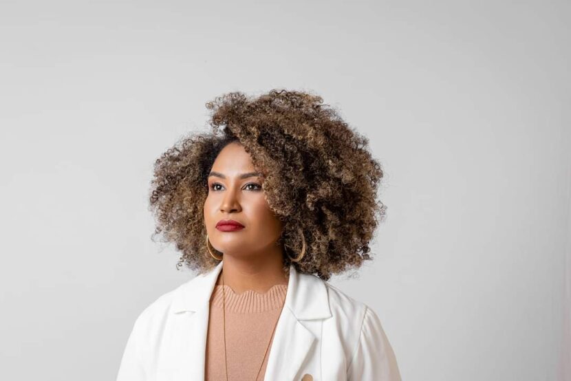 Fabiana Moura alerta sobre o valor do debate social entre homens e mulheres sobre o tema feminismo Fabiana Moura alerta sobre o valor do debate social entre homens e mulheres sobre o tema feminismo