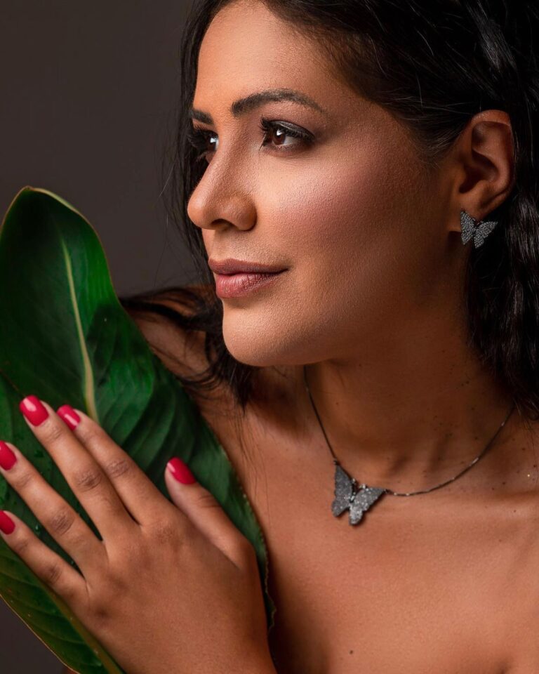 De Tomazina para o Miss Universo SP: A trajetória de Diana Dias, a modelo que encanta com sua beleza e simpatia.
