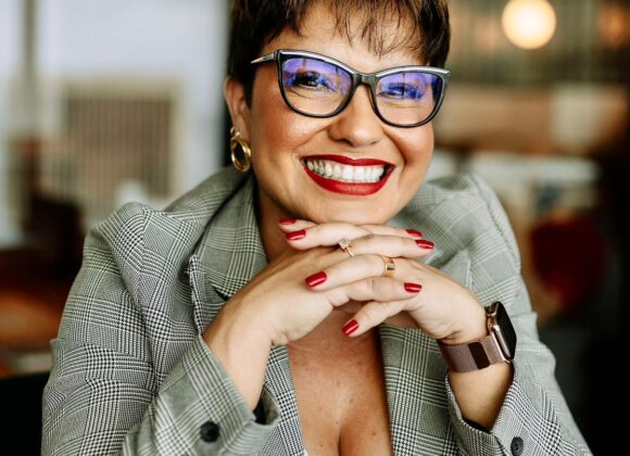 Laila Lameira é empresária e se destaca como correspondente bancária Laila Lameira é empresária e se destaca como correspondente bancária