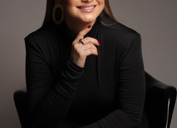 Risete Ribeiro: Uma Advogada e Escritora que Inspira Mulheres a Contarem suas Histórias de Superação