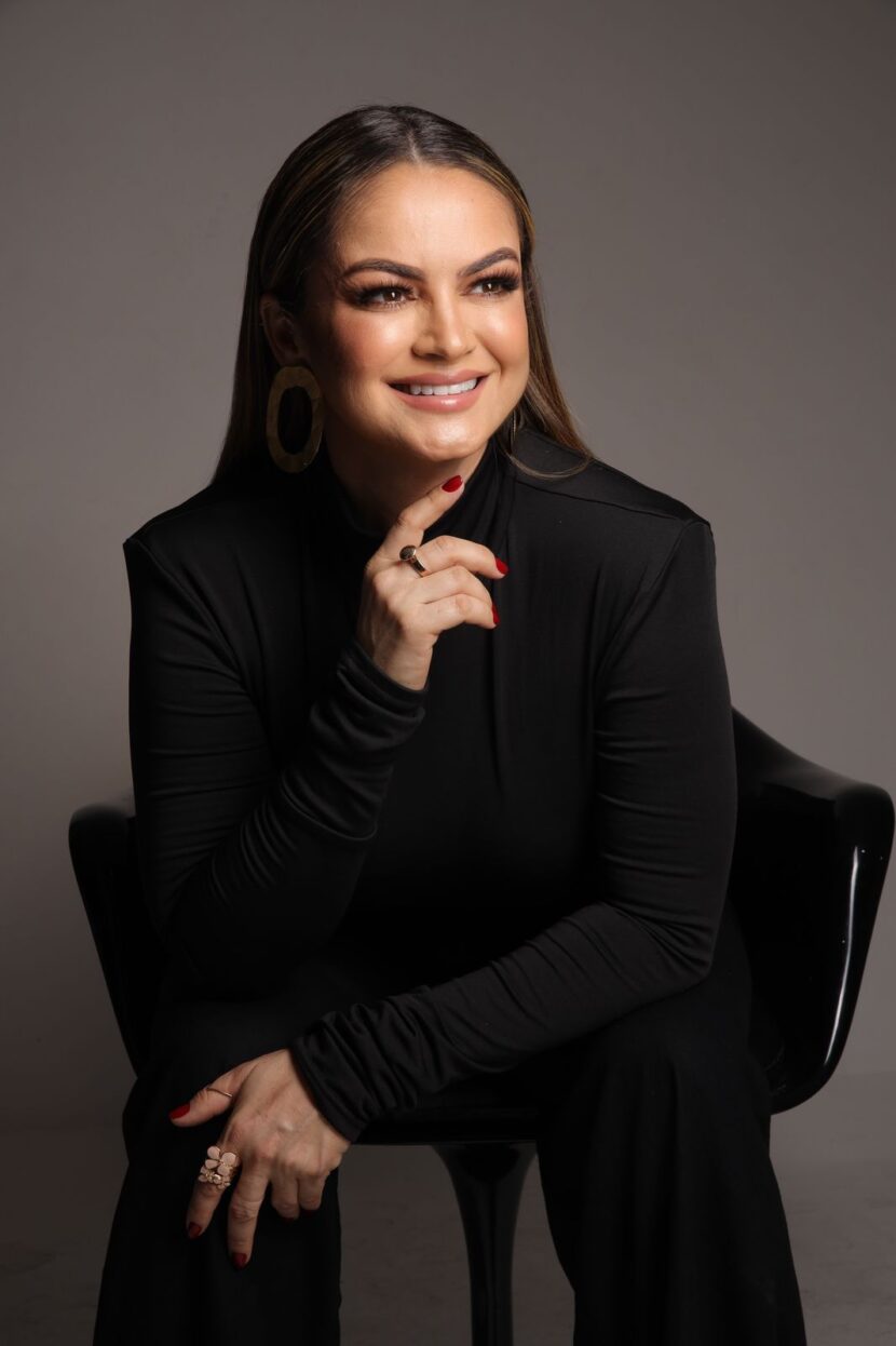 Risete Ribeiro: Uma Advogada e Escritora que Inspira Mulheres a Contarem suas Histórias de Superação Risete Ribeiro: Uma Advogada e Escritora que Inspira Mulheres a Contarem suas Histórias de Superação