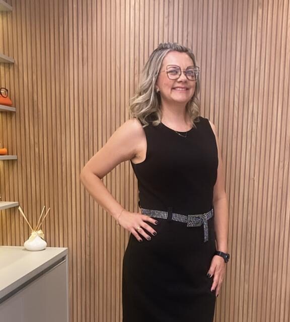 Prof. Gi: a Oficial de Justiça que faz a diferença na sociedade Prof. Gi: a Oficiala de Justiça que faz a diferença na sociedade