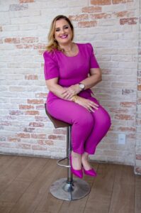 Projeto Estrelas Femininas: a história inspiradora de Cristiane Marques e sua iniciativa de empoderamento feminino