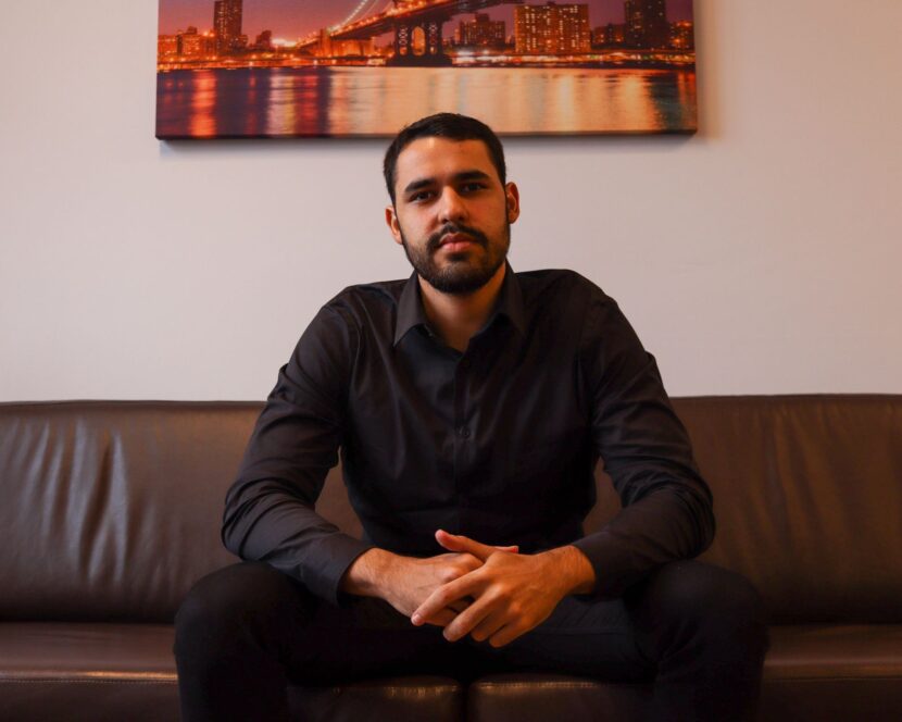 Sem fórmula mágica, empreendedor cria método pioneiro de marketing digital com base em narrativas Sem fórmula mágica, empreendedor cria método pioneiro de marketing digital com base em narrativas