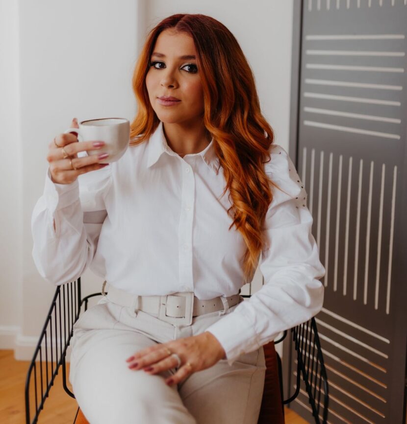 Transformando Vidas e Elevando a Autoestima: A História Inspiradora de Taina Décimo