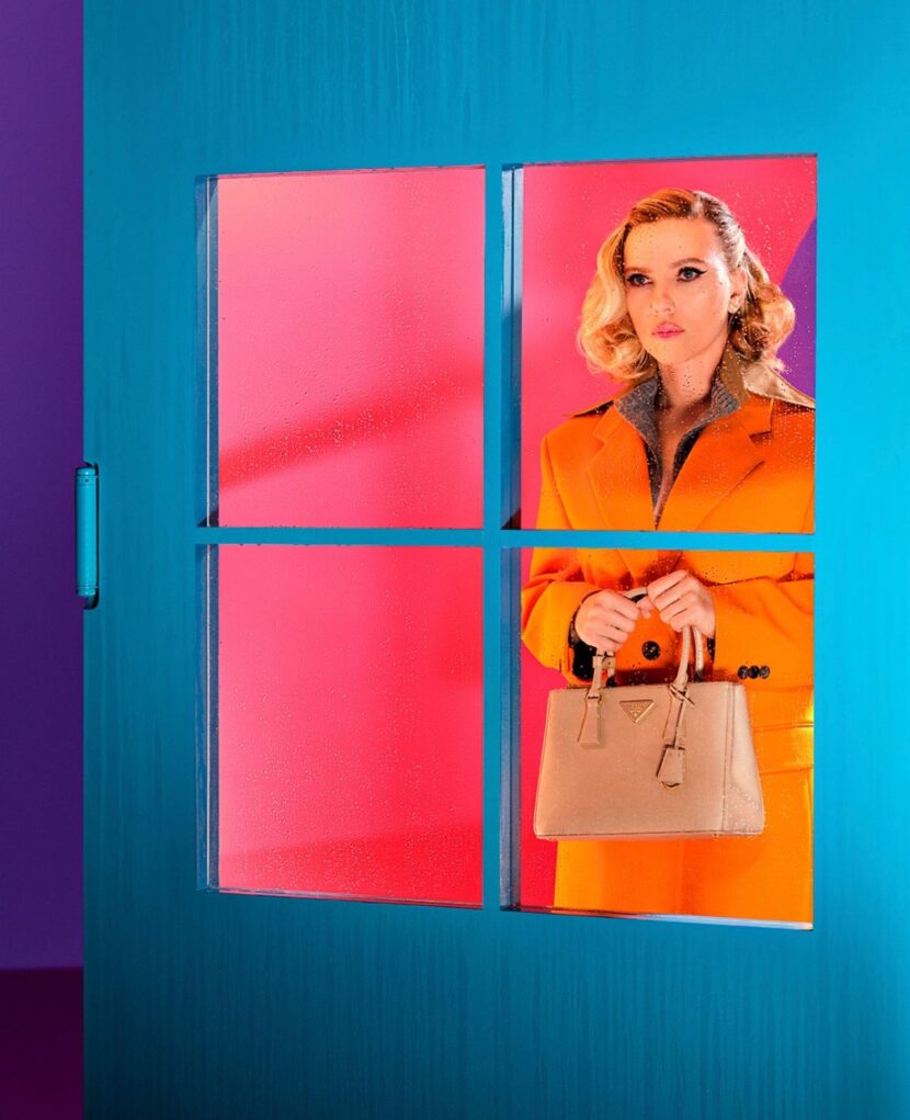 Galleria: Modelo icônico da Prada surge reimaginado em cores vivas e padronagens geométricas Galleria: Modelo icônico da Prada surge reimaginado em cores vivas e padronagens geométricas