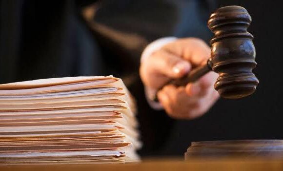 Mãe e padrasto são condenados pelo Tribunal do Júri de Ponta Grossa, acusados pela morte de jovem autista Mãe e padrasto são condenados pelo Tribunal do Júri de Ponta Grossa, acusados pela morte de jovem autista