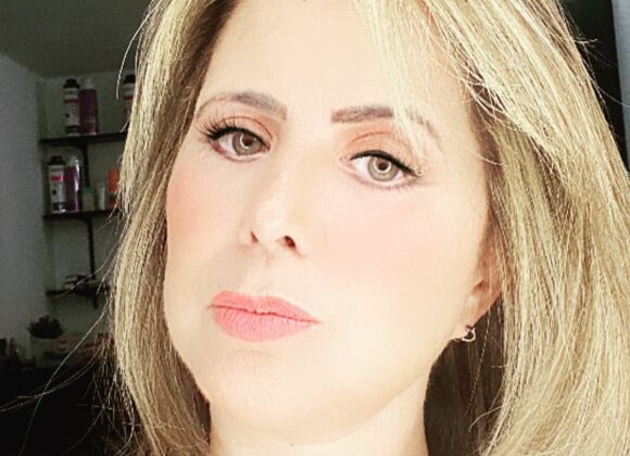 Angélica encontrou na profissão de Hipnoterapeuta a paixão por cuidar do próximo