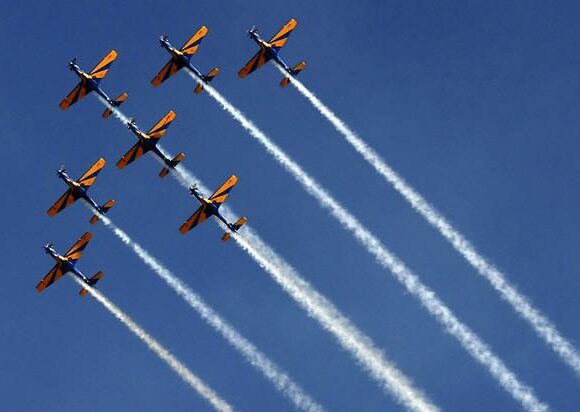 Revoada Nacional Celebra 150 Anos de Santos Dumont com Esquadrilha da Fumaça e Mais de 100 Aeronaves em Curitiba Revoada Nacional Celebra 150 Anos de Santos Dumont com Esquadrilha da Fumaça e Mais de 100 Aeronaves em Curitiba