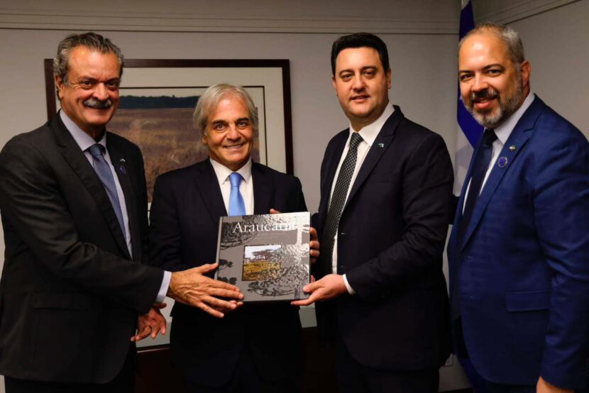 Governador do Paraná busca parcerias em tecnologia e energia renovável no Canadá Governador do Paraná busca parcerias em tecnologia e energia renovável no Canadá
