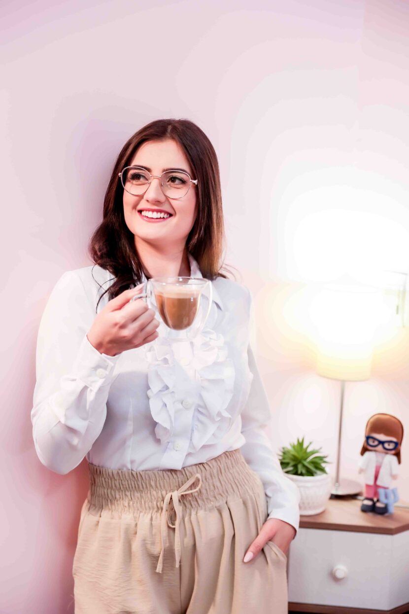 MULHERES QUE INSPIRAM OUTRAS MULHERES: Conheça Bruna Ruthes, que teve seu início profissional marcado por separações e desafios Conheça Bruna Ruthes, que teve seu início profissional marcado por separações e desafios