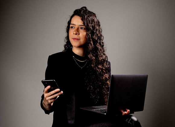 Conheça a trajetória de Geovanna Dias e sua missão de ajudar clínicas de estética a se destacarem no ambiente digital