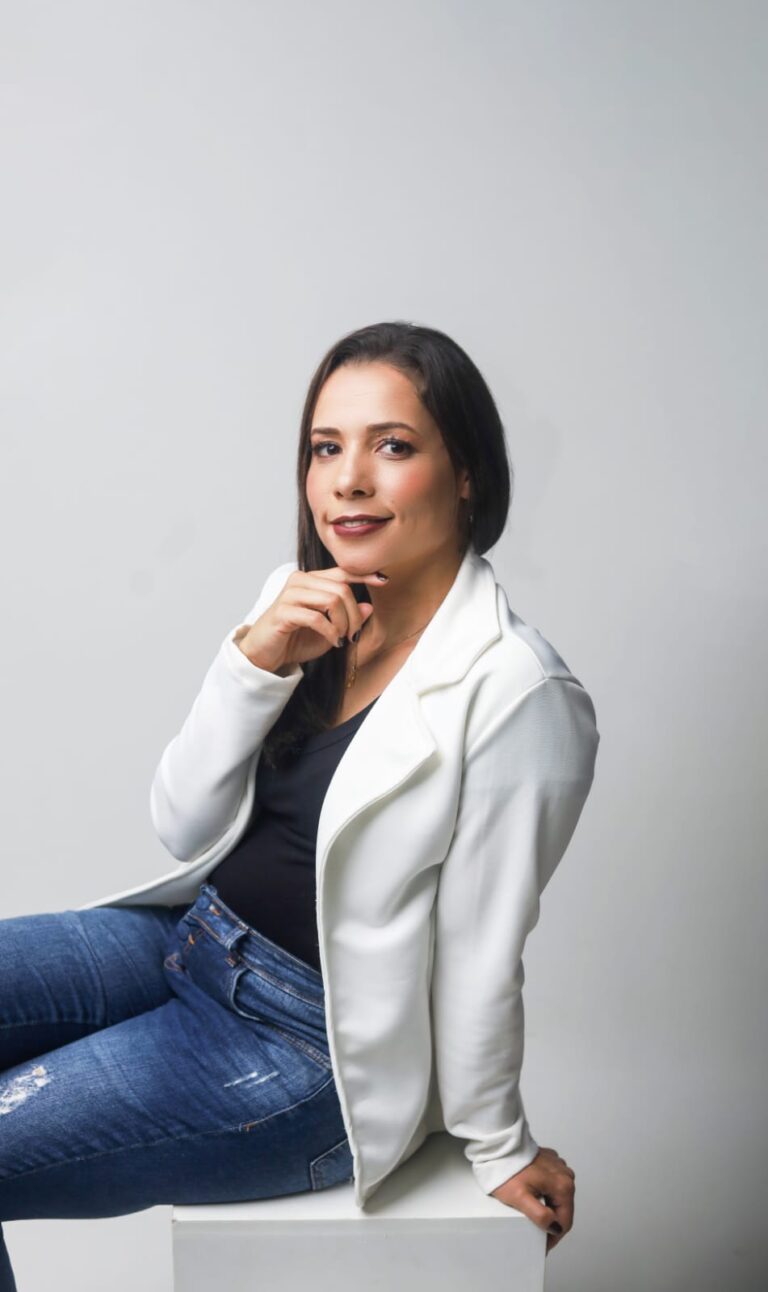 Ela decidiu entender suas dores e dificuldades, após estudá-los, e aliando sua experiência, já ajudou mais de 500 mulheres