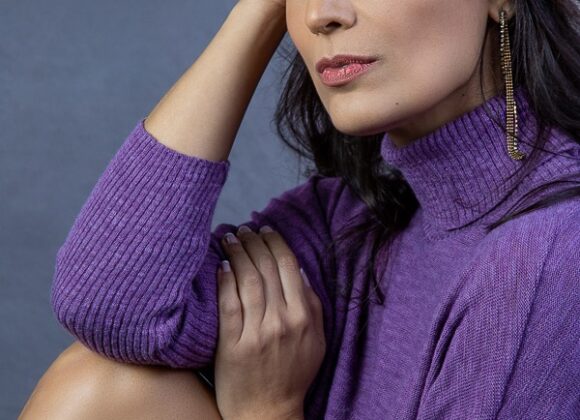 Atriz Poeta e a Arte da Sororidade Conheça a Versátil Maritta Cury Haddad 