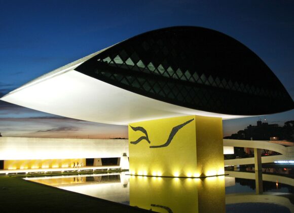 Museu Oscar Niemeyer obteve recorde de visitantes em um único mês, com cerca de 47,5 mil pessoas 