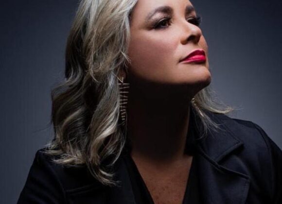 Simone Batista Vilares é advogada criminalista e trabalha simplificando Direito Criminal para estudantes de direito e disponibiliza conteúdo educacional todos os dias