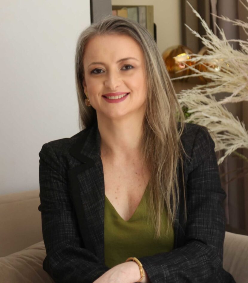 MULHERES DE NEGÓCIOS DO BRASIL🇧🇷: : Suziani Lemos: A psicóloga e psicanalista que empreendeu no digital e hoje desenvolve terapeutas de diversas regiões do Brasil e do mundo Suziani Lemos: A psicóloga e psicanalista que empreendeu no digital e hoje desenvolve terapeutas de diversas regiões do Brasil e do mundo