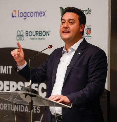 Ratinho Júnior elogia novo modelo de concessões rodoviárias do Paraná Ratinho Júnior elogia novo modelo de concessões rodoviárias do Paraná