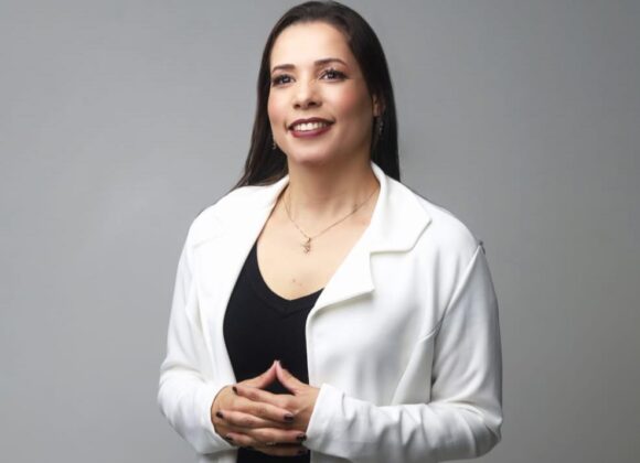 Ela decidiu entender suas dores e dificuldades, após estudá-los, e aliando sua experiência, já ajudou mais de 500 mulheres