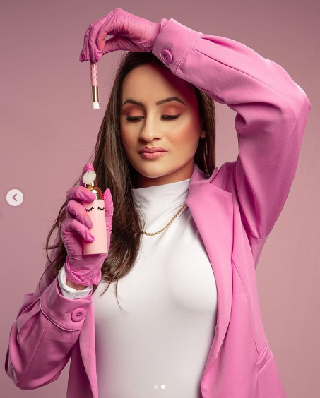 Gabi Fernandes: com apenas 18 anos é lash designer, e empresária de sucesso Gabi Fernandes: com apenas 18 anos é lash designer, e empresária de sucesso