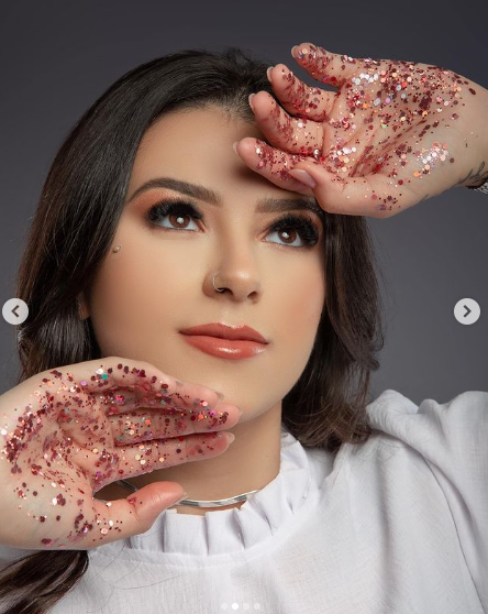 Nataly Morer: é nail designer especialista em fibra de vidro
