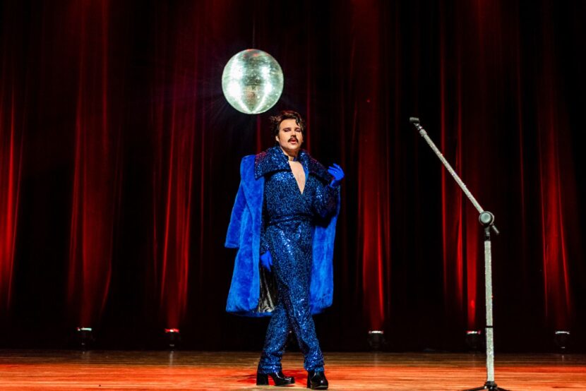 Humorista Esse Menino vem a Curitiba com stand up Humorista Esse Menino vem a Curitiba com stand up