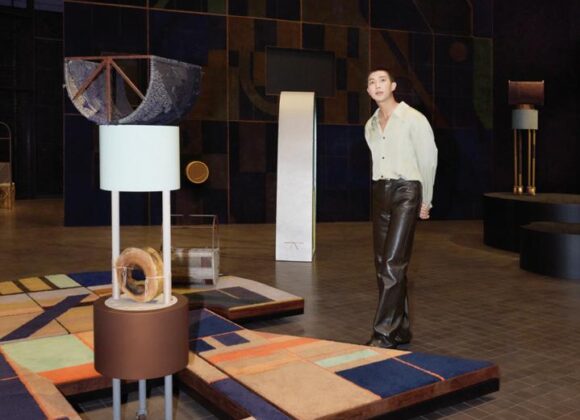Bottega Veneta honra exposição individual e performance de Suki Seokyeong Kang no Museu de Arte Leeum Bottega Veneta honra exposição individual e performance de Suki Seokyeong Kang no Museu de Arte Leeum