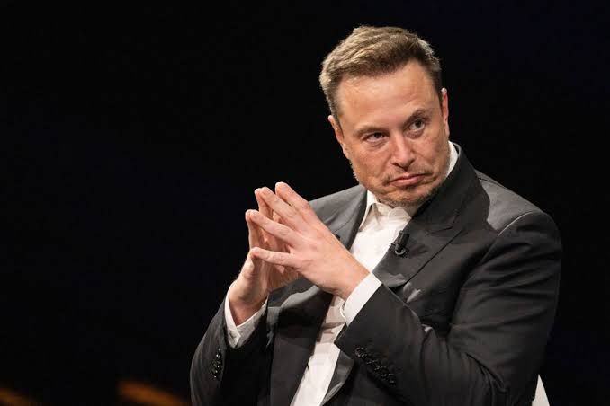 Empresa de Elon Musk iniciará testes de implante cerebral em humanos