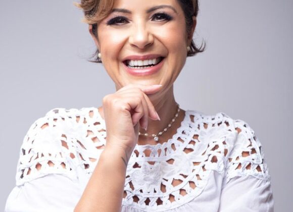 Andrea Mendonça transformou desafios em oportunidades e se destacou no mundo da beleza em Florianópolis