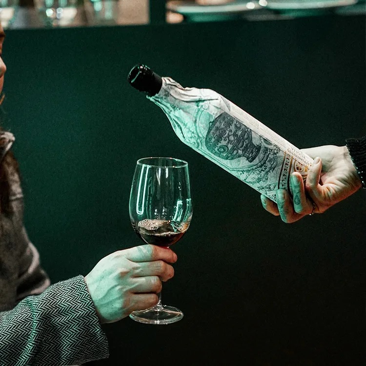 Juli Convida: Um encontro mensal de vinhos e gastronomia no Five Lounge de Curitiba