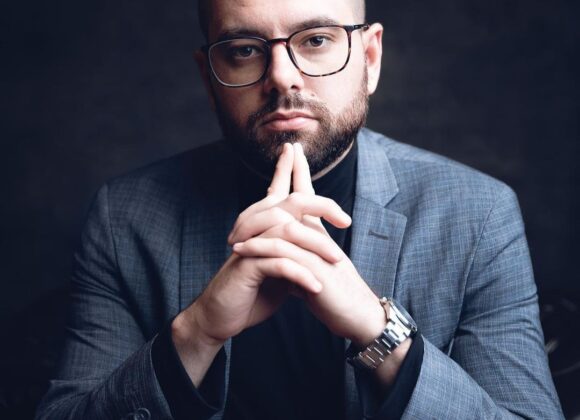 Vilson Salbego é terapeuta especialista em relações conjugais Vilson Salbego é terapeuta especialista em relações conjugais