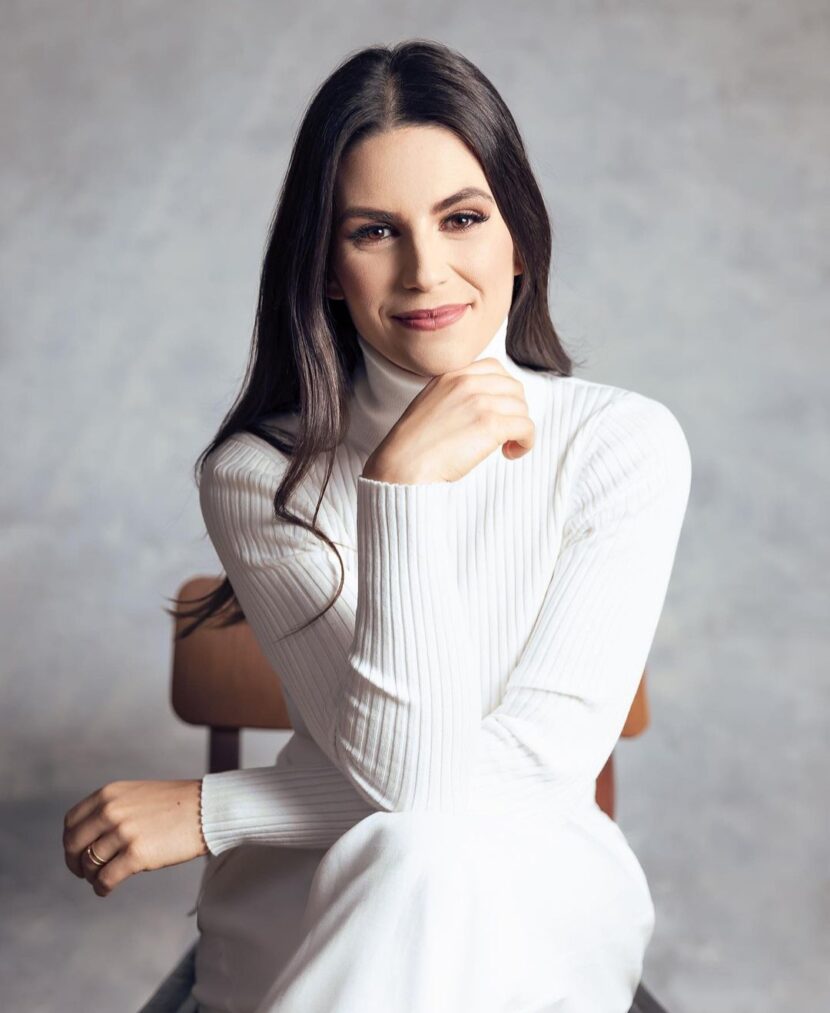 MULHERES DE SUCESSO DO BRAZIL🇧🇷: Raquel Menon é fotógrafa especializada na área dos negócios Raquel Menon é fotógrafa especializada na área dos negócios