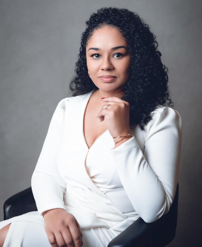 Carolina Dias é mentora de mulheres e compartilha seus ensinamentos através de suas redes sociais Carolina Dias é mentora de mulheres e compartilha seus ensinamentos através de suas redes sociais