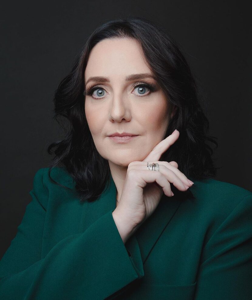 MULHERES DE SUCESSO: Alessandra Azambuja é uma renomada médica que atua na área de Oncologia Infantil Alessandra Azambuja é uma renomada médica que atua na área de Oncologia Infantil