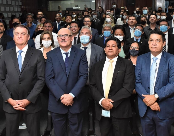 TCU descobre que escolas falsas foram criadas no governo Bolsonaro para desviar verbas COVLJLUAYBLTDHSCLR5IDJN2RY