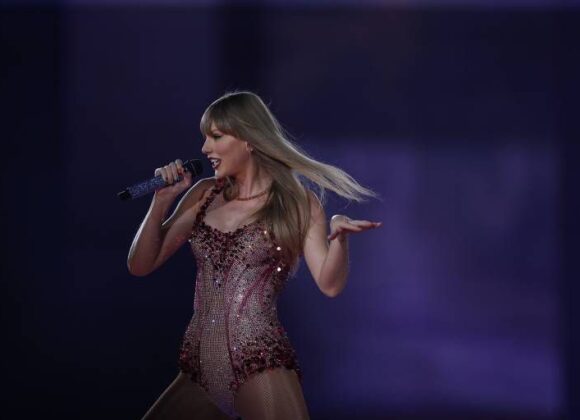 Descaso com os fãs? Apesar de mover multidões, Taylor Swift se ausentou no momento em que mais queriam sua atenção