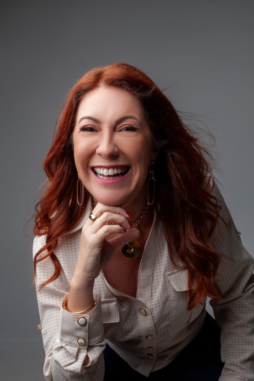 Soraia Comodo segue sua carreira desenvolvendo empresas, inspirando líderes e construindo legados há mais de três décadas Soraia Comodo segue sua carreira desenvolvendo empresas, inspirando líderes e construindo legados há mais de três décadas