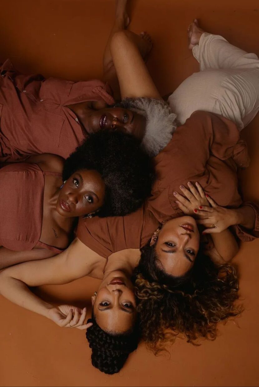 Raízes da Beleza: projeto celebra o reconhecimento da identidade negra Raízes da Beleza: projeto celebra o reconhecimento da identidade negra