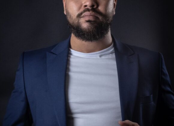 Andreiv Lima: do gramado aos negócios imobiliários de alto padrão - a trajetória de um corretor de imóveis de sucesso Andreiv Lima: do gramado aos negócios imobiliários de alto padrão - a trajetória de um corretor de imóveis de sucesso.