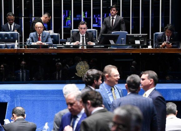 Senado aprova PEC que limita decisões individuais em tribunais