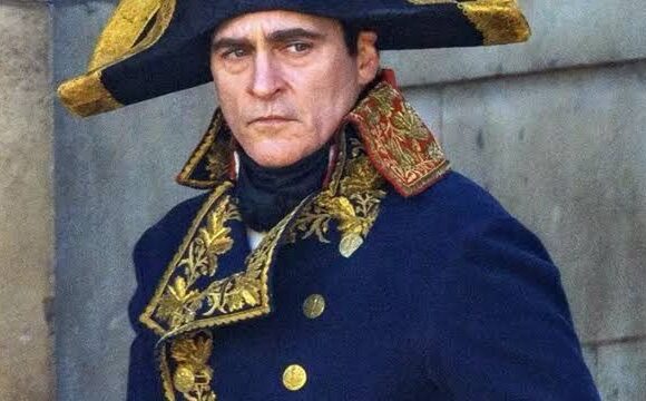 O filme Napoleão de Ridley Scott, é uma jornada épica pelos campos de batalha e o coração do imperador O filme Napoleão de Ridley Scott, é uma jornada épica pelos campos de batalha e o coração do imperador