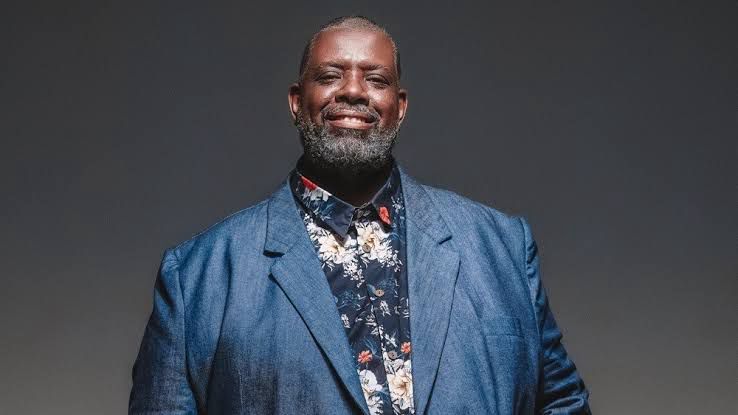 Péricles irá apresentar a turnê Céu Lilás em Curitiba Péricles irá apresentar a turnê Céu Lilás em Curitiba